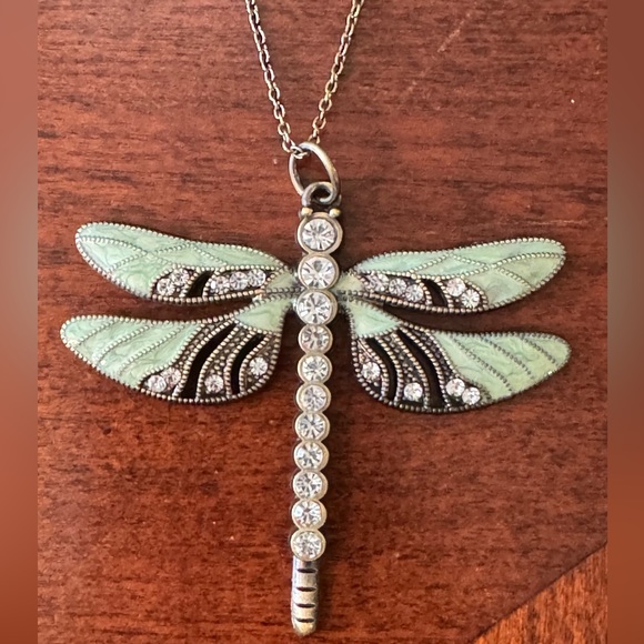 Rhinestone, Green Enamel Dragonfly Vintage Inspired, Antique gold tone necklace - Picture 7 of 9